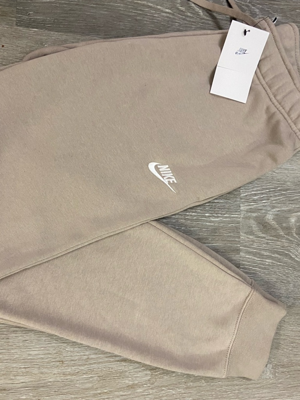 Nike Women’s Beige Fleece Joggers - Picture 7 of 13